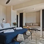 Almi Luxury Ξενοδοχείο