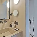 Almi Luxury Ξενοδοχείο *