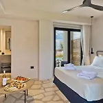 Almi Luxury Ξενοδοχείο *