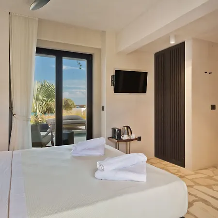 Almi Luxury Hotel Amoopi