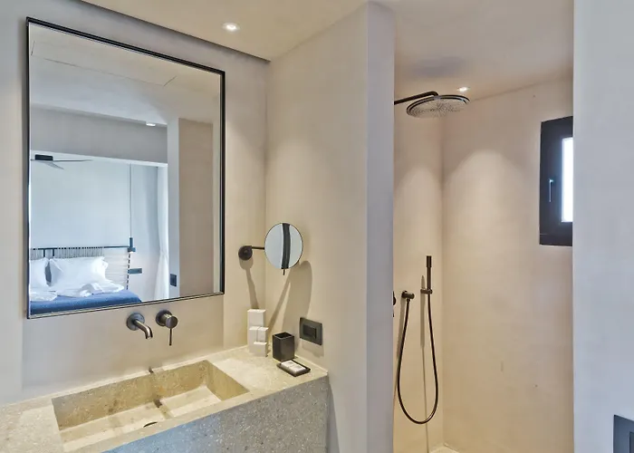 فندق Almi Luxury *